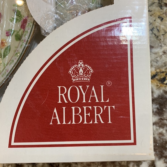 Royal Albert SOC Spring Chintz Cake Plate & Server, NIB, beautiful piece - Picture 3 of 14